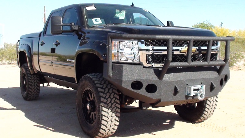11-14 Chevrolet 2500 front bumper with recoil bars 