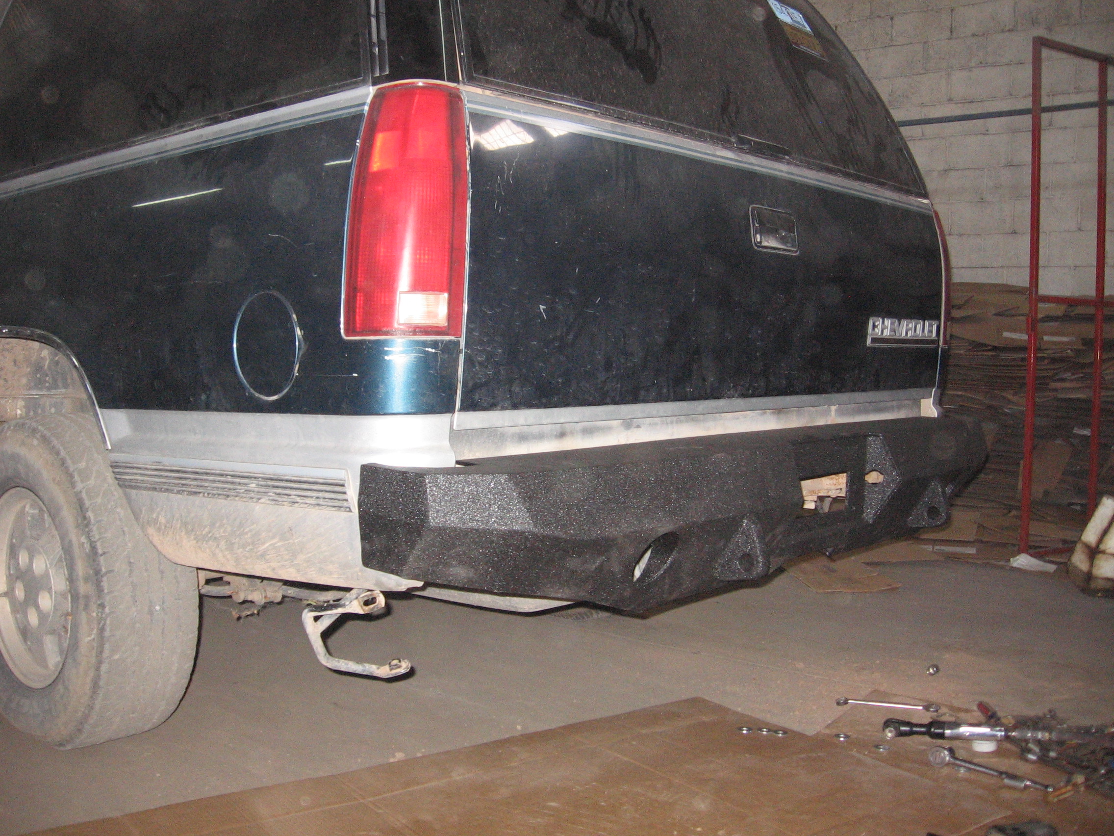 88-00 Chevy tahoe rear base bumper