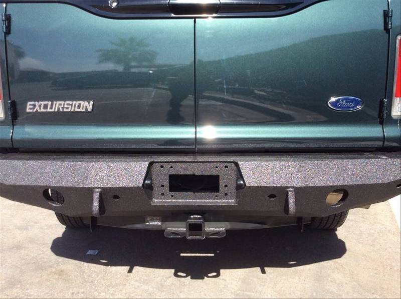 05-07 ford excursion rear with sensors 